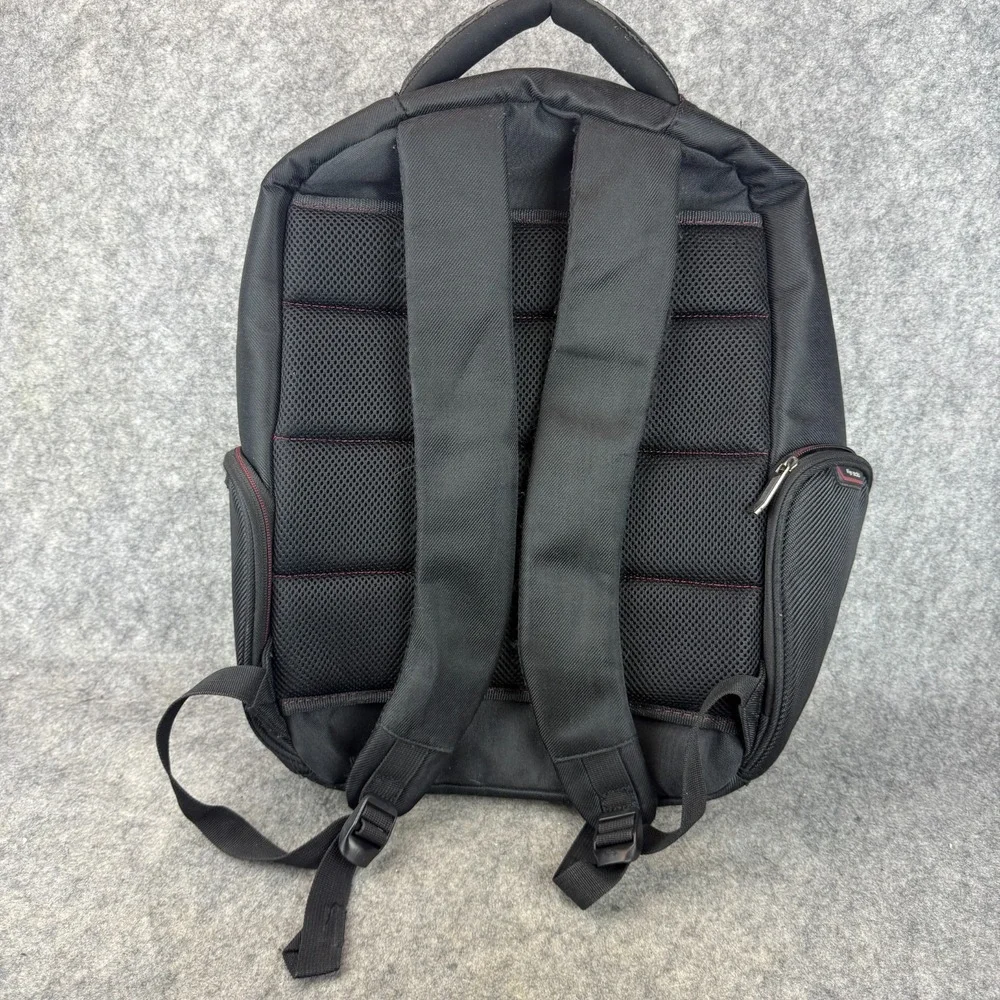 Solo  Executive Laptop Backpack, Black/Red‎